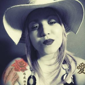 Meet your Posher, Haydee